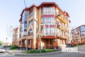 2-к квартира, вторичка, 65м2, 1/4 этаж