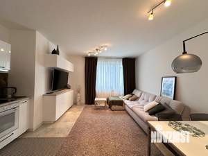 2-к квартира, вторичка, 65м2, 1/5 этаж