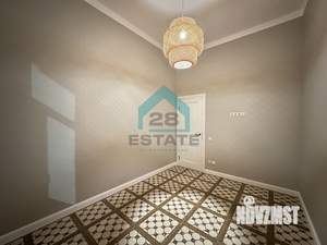 2-к квартира, вторичка, 39м2, 1/4 этаж