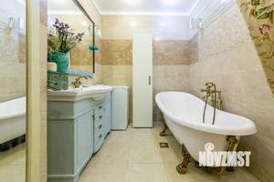 2-к квартира, вторичка, 65м2, 1/4 этаж
